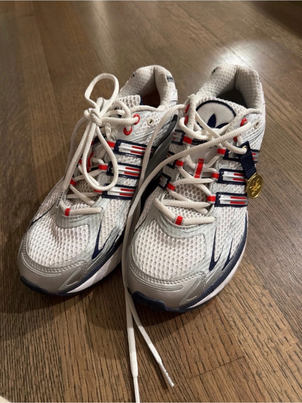 Sporty & Rich x Adidas adistar cushion size 8.5